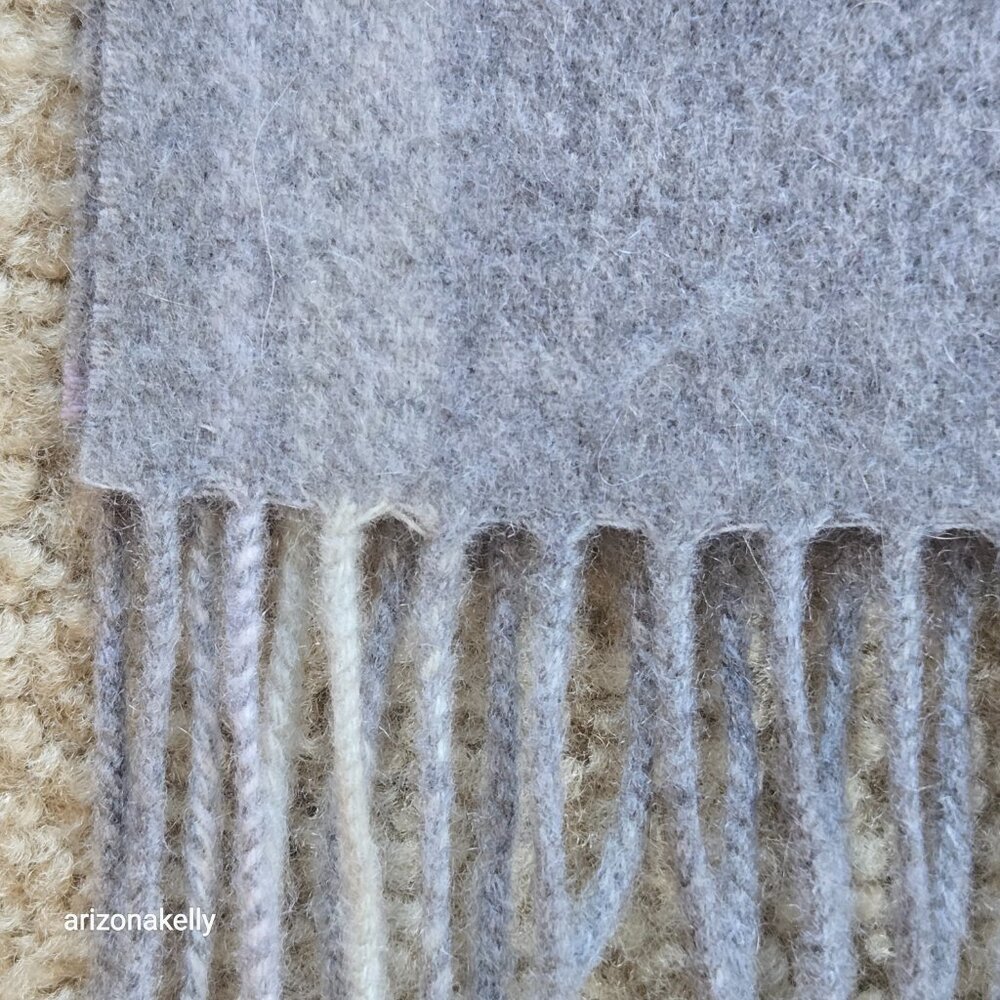 100% Cashmere Fringe Scarf Lavender and Grey Plaid Louisa Perini - Picture 4 of 10